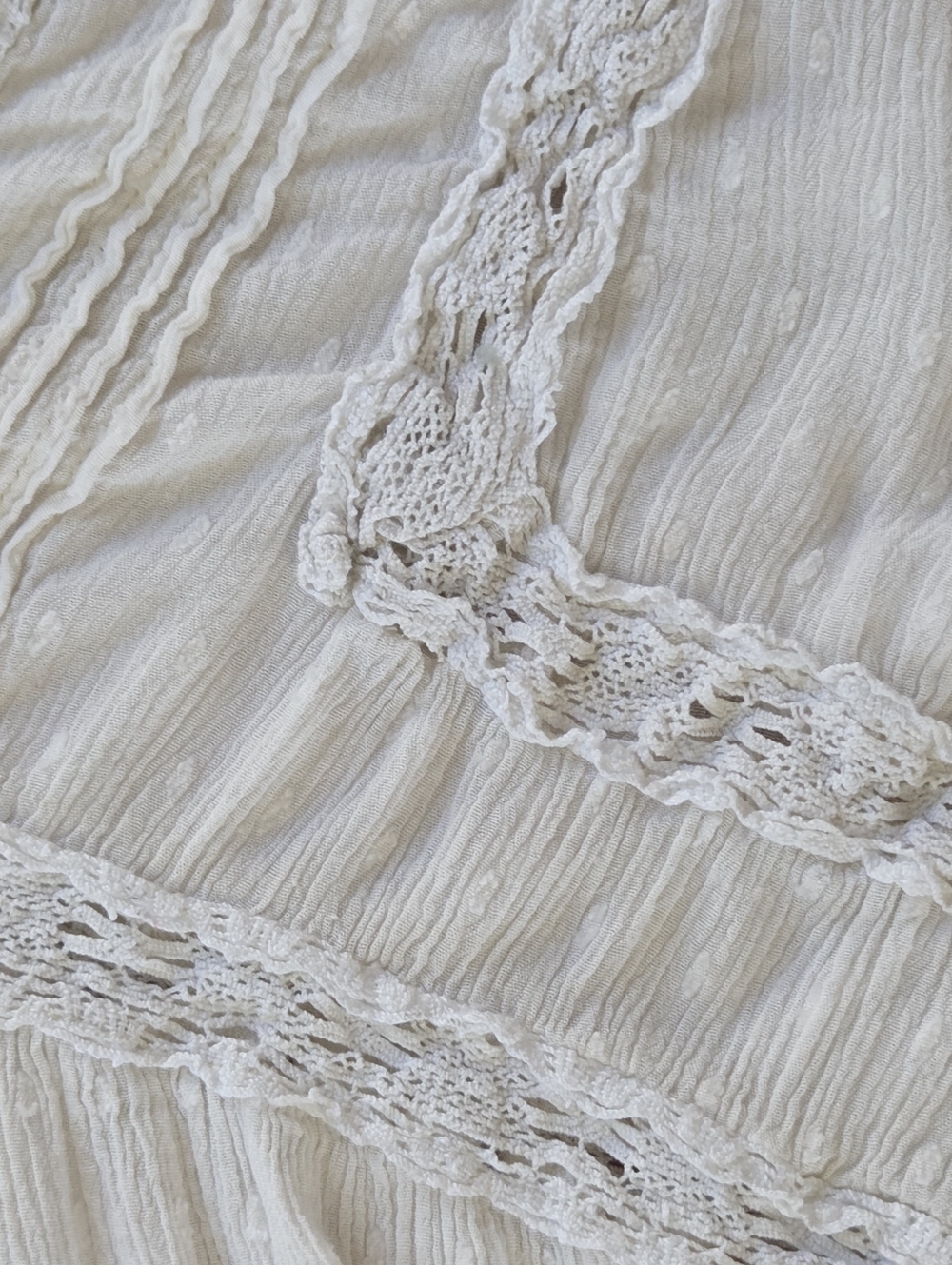 American Eagle Lace Shell Top Babydoll Tank Blouse Flowy Trapeze Gauzy Ivory L - Picture 6 of 13
